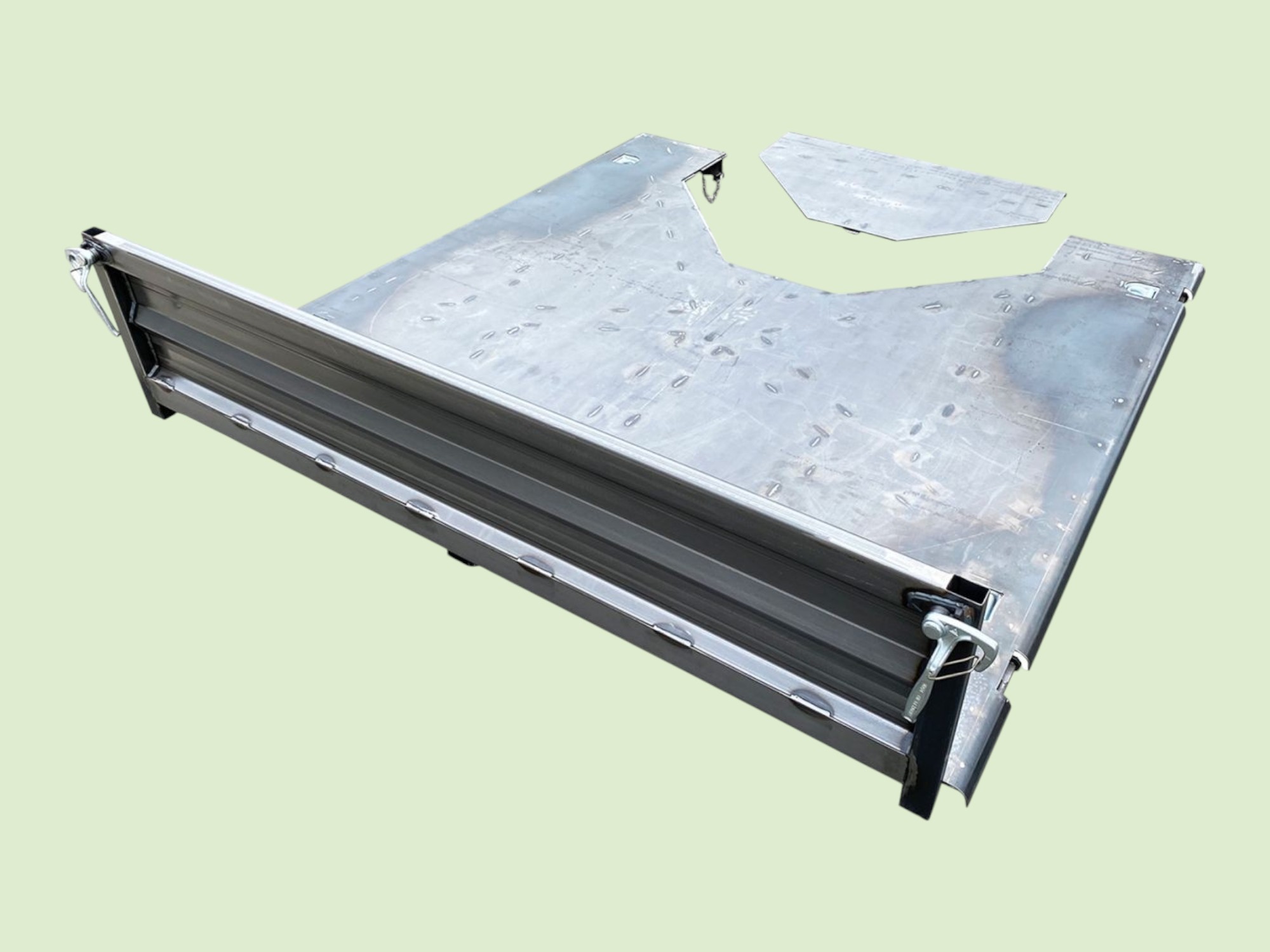 Ladekasten Unimog U 130 / 140 / 418 mit Einsatz und Seitenschweller - Laadbak418110533u - 10533U