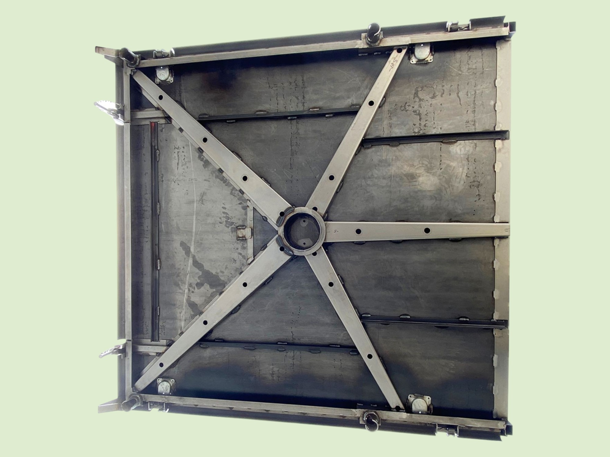 Ladekasten Unimog U 130 / 140 / 418 mit Einsatz und Seitenschweller - Laadbak418210533u - 10533U