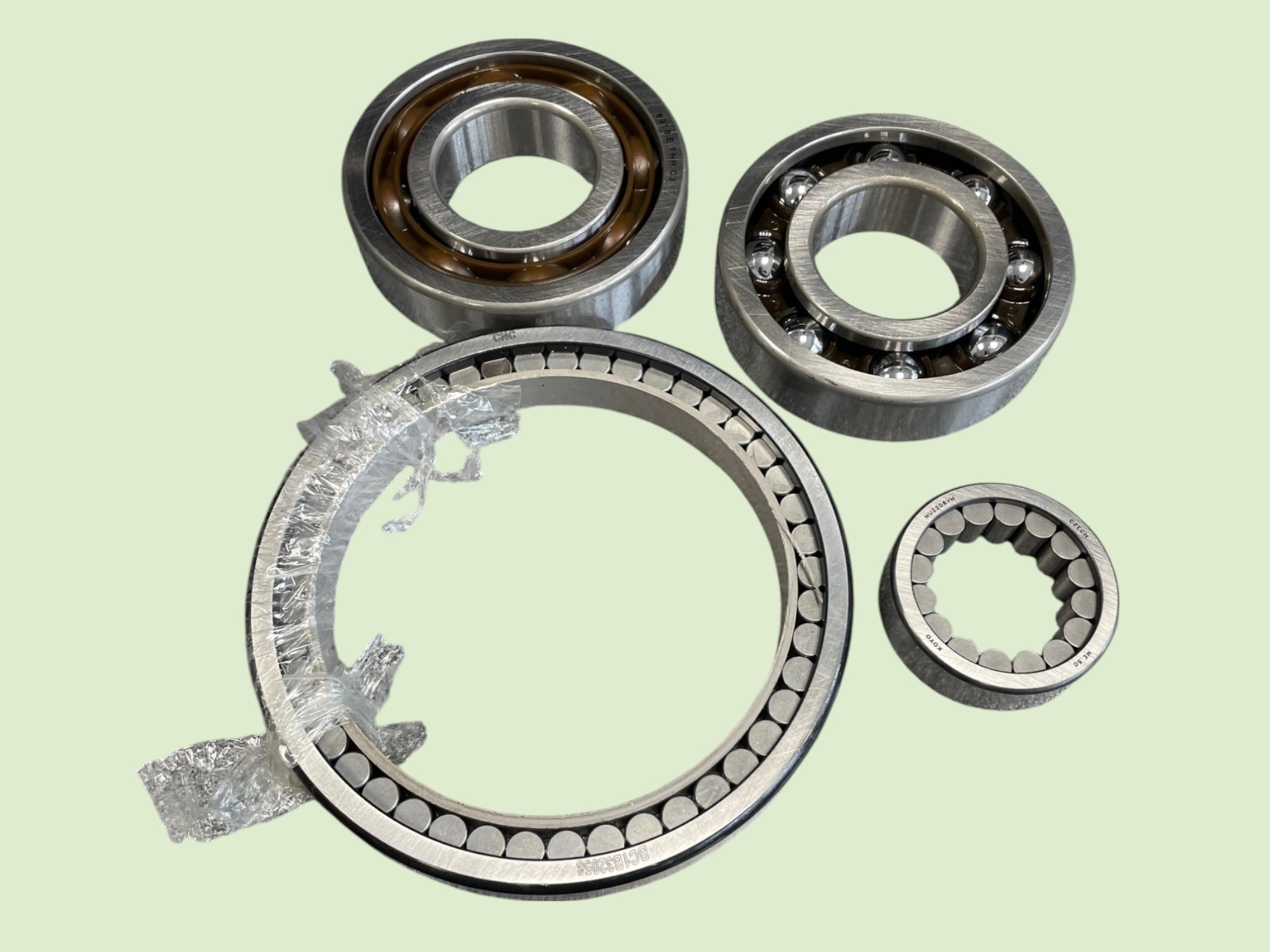 Lagersatz Achsantrieb Vorder- und Hinterachse Unimog 403/406/413/416/417, MBTrac 440 - Setlagers310557u - 10557U